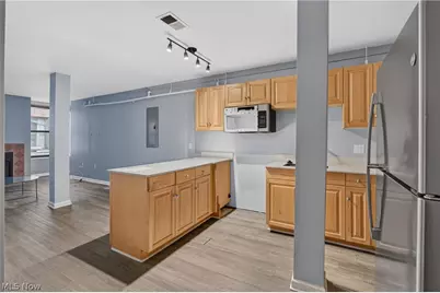 1900 Euclid Avenue #211, Loveland, OH 44115 - Photo 6