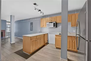 1900 Euclid Ave, Loveland, OH 44115 - Photo 6