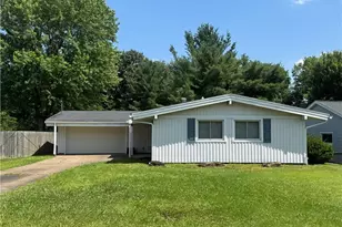 407 Edgewood Dr, Marietta, OH 45750 - Photo 2