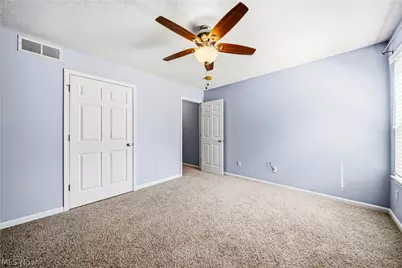 7025 Easton Way W, Concord Twp, OH 44060 - Photo 12