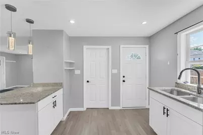 3056 W 115th Street, Loveland, OH 44111 - Photo 12