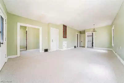 1318 Middle Avenue, Elyria, OH 44035 - Photo 4