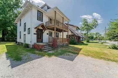 1318 Middle Avenue, Elyria, OH 44035 - Photo 2