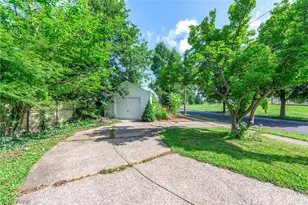 14404 Broxton Ave, Loveland, OH 44111 - Photo 34