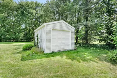 3053 Chablis Lane, Youngstown, OH 44514 - Photo 48