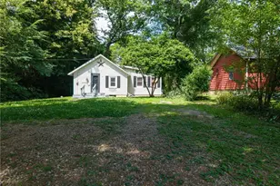 301 21st St NW, Massillon, OH 44647 - Photo 2