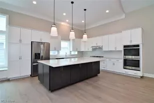 7994 Canyon Ridge, Chagrin Falls, OH 44023 - Photo 10