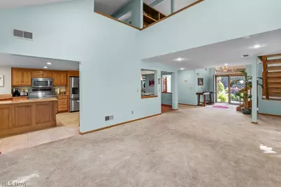 2180 Stone Creek Trail, Cuyahoga Falls, OH 44223 - Photo 8