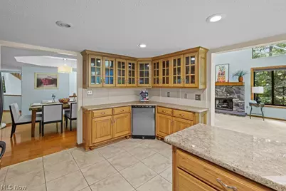 2180 Stone Creek Trail, Cuyahoga Falls, OH 44223 - Photo 14