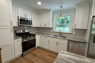 12173 Bradford Dr, Chardon, OH 44024 - Photo 4