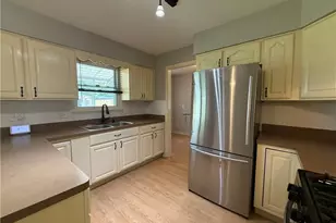 7682 Pinehurst Dr, Mentor on the Lake, OH 44060 - Photo 2