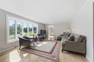 1251 Grenada Dr NE, Canton, OH 44714 - Photo 10