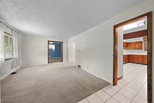 2323 13th St, Cuyahoga Falls, OH 44223 - Photo 8