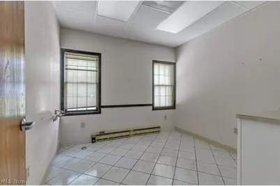 7958 Broadview Road, Grandview Heights, OH 44147 - Photo 18
