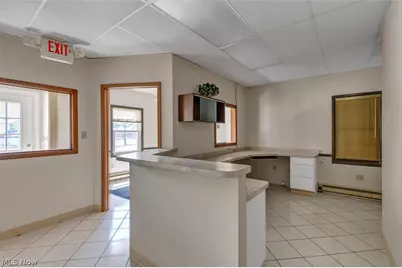 7958 Broadview Road, Grandview Heights, OH 44147 - Photo 14