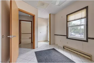 7958 Broadview Road, Grandview Heights, OH 44147 - Photo 16
