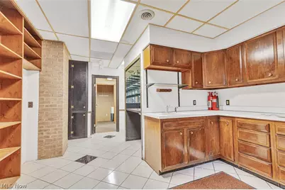 7958 Broadview Road, Grandview Heights, OH 44147 - Photo 34