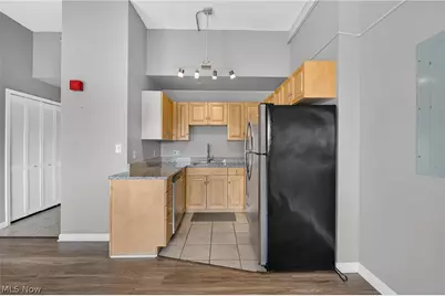 1900 Euclid Avenue #404, Loveland, OH 44115 - Photo 8