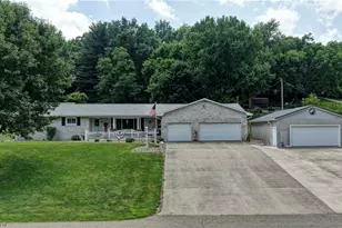 3130 Foothill Dr SE, New Philadelphia, OH 44663 - Photo 2