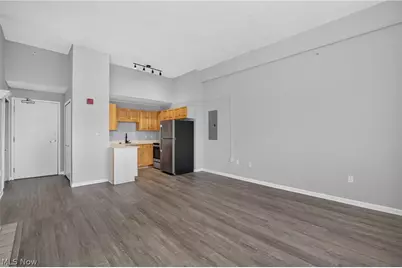 1900 Euclid Avenue #504, Loveland, OH 44115 - Photo 6