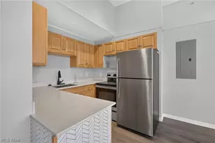 1900 Euclid Ave, Loveland, OH 44115 - Photo 10
