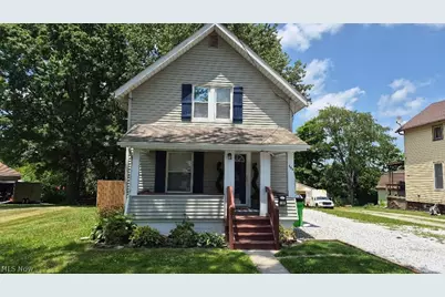 589 Highland Avenue, Barberton, OH 44203 - Photo 1