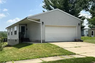 991 Nevin St, Akron, OH 44310 - Photo 1