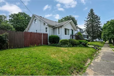 1253 Dietz Avenue, Akron, OH 44301 - Photo 2
