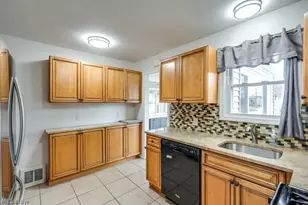 30000 Elgin Rd, Wickliffe, OH 44092 - Photo 4