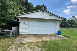 10056 Lawndell Rd SW, Navarre, OH 44662 - Photo 2