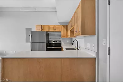1900 Euclid Avenue #605, Loveland, OH 44115 - Photo 8