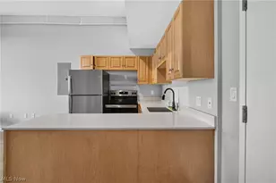 1900 Euclid Ave, Loveland, OH 44115 - Photo 8