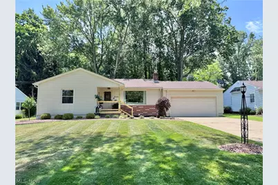 145 Village Boulevard, Canfield, OH 44406 - Photo 2