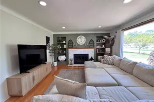 145 Village Blvd, Canfield, OH 44406 - Photo 6