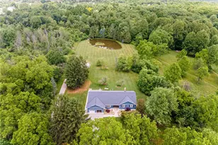 11292 Butternut Rd, Chardon, OH 44024 - Photo 2