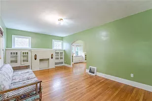 1539 Overlook Dr, Akron, OH 44314 - Photo 4