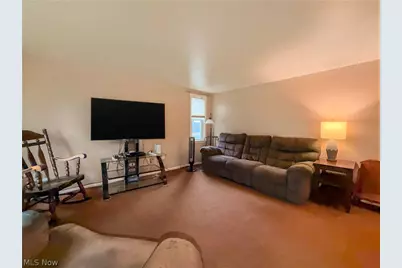 34502 Beach Park Drive, Eastlake, OH 44095 - Photo 12