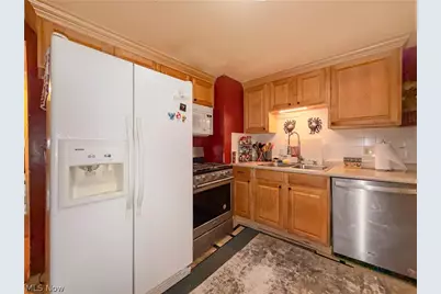 34502 Beach Park Drive, Eastlake, OH 44095 - Photo 14
