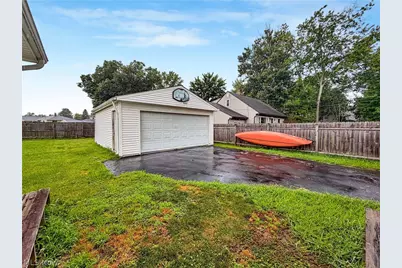 34502 Beach Park Drive, Eastlake, OH 44095 - Photo 16