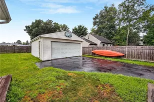 34502 Beachpark Dr, Eastlake, OH 44095 - Photo 16