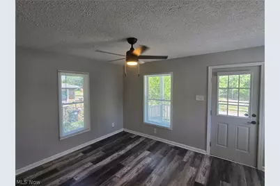 2250 4th Street SW, Akron, OH 44314 - Photo 8
