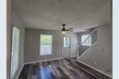 2250 4th Street SW, Akron, OH 44314 - Photo 6