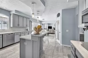 1273 Muchney Cir, Akron, OH 44312 - Photo 2
