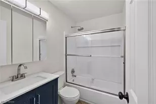 2476 Amberly Dr, Youngstown, OH 44511 - Photo 18