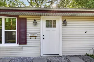 2476 Amberly Dr, Youngstown, OH 44511 - Photo 4