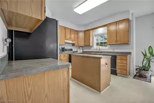 4145 Burnwyke Ct, Copley, OH 44321 - Photo 10