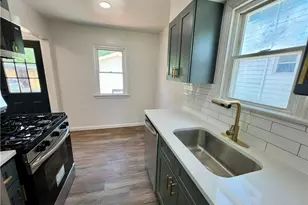 11922 Lena Ave, Loveland, OH 44135 - Photo 10