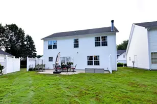 702 Jonquil Ln, Madison, OH 44057 - Photo 2