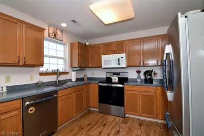 702 Jonquil Lane, Madison, OH 44057 - Photo 4