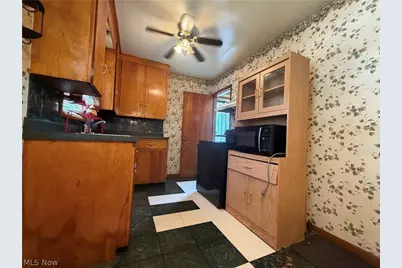 2544 Gilbert Avenue NE, Canton, OH 44705 - Photo 10